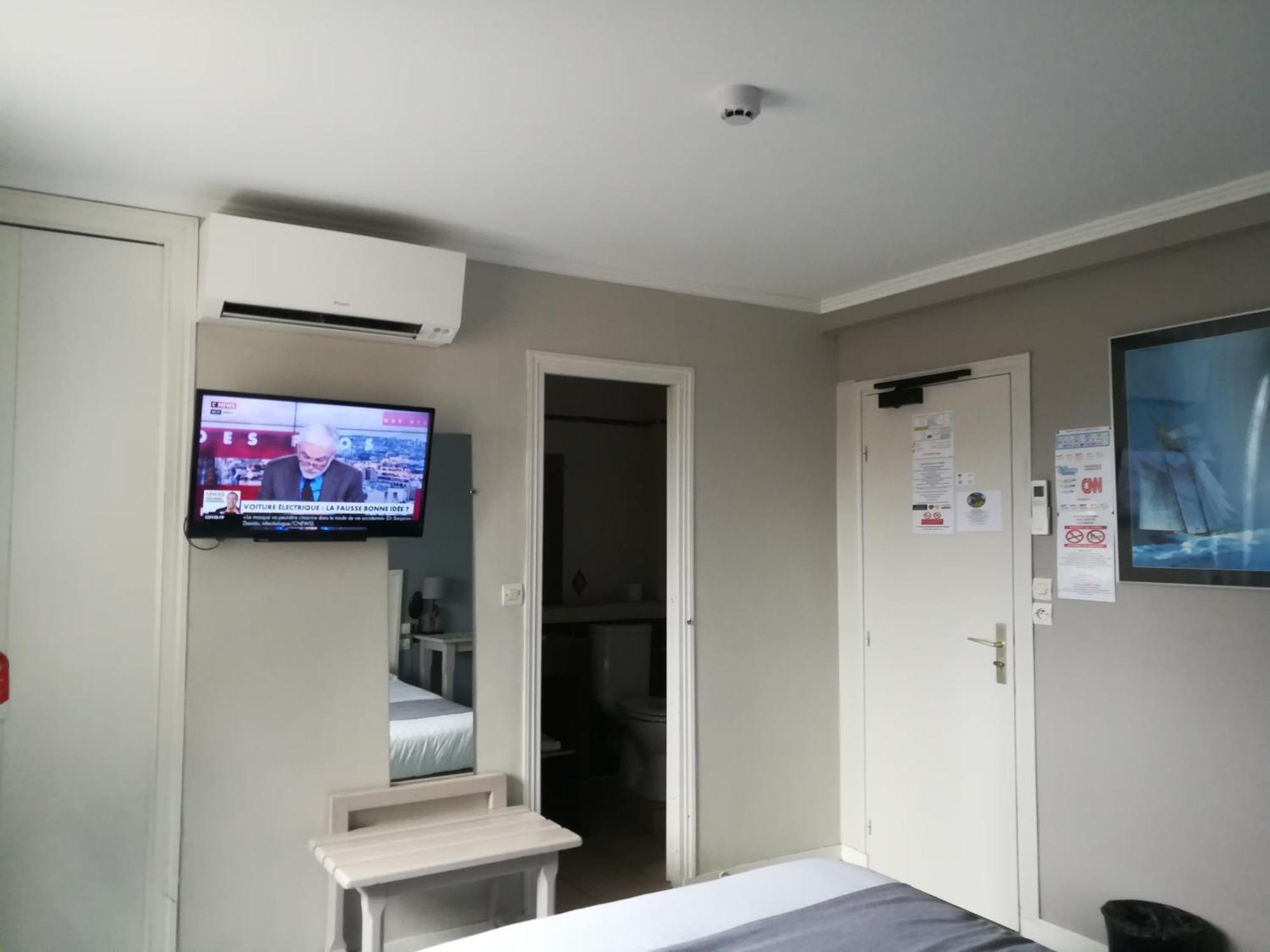 Contact Hotel Du Relais Thouars Zimmer foto