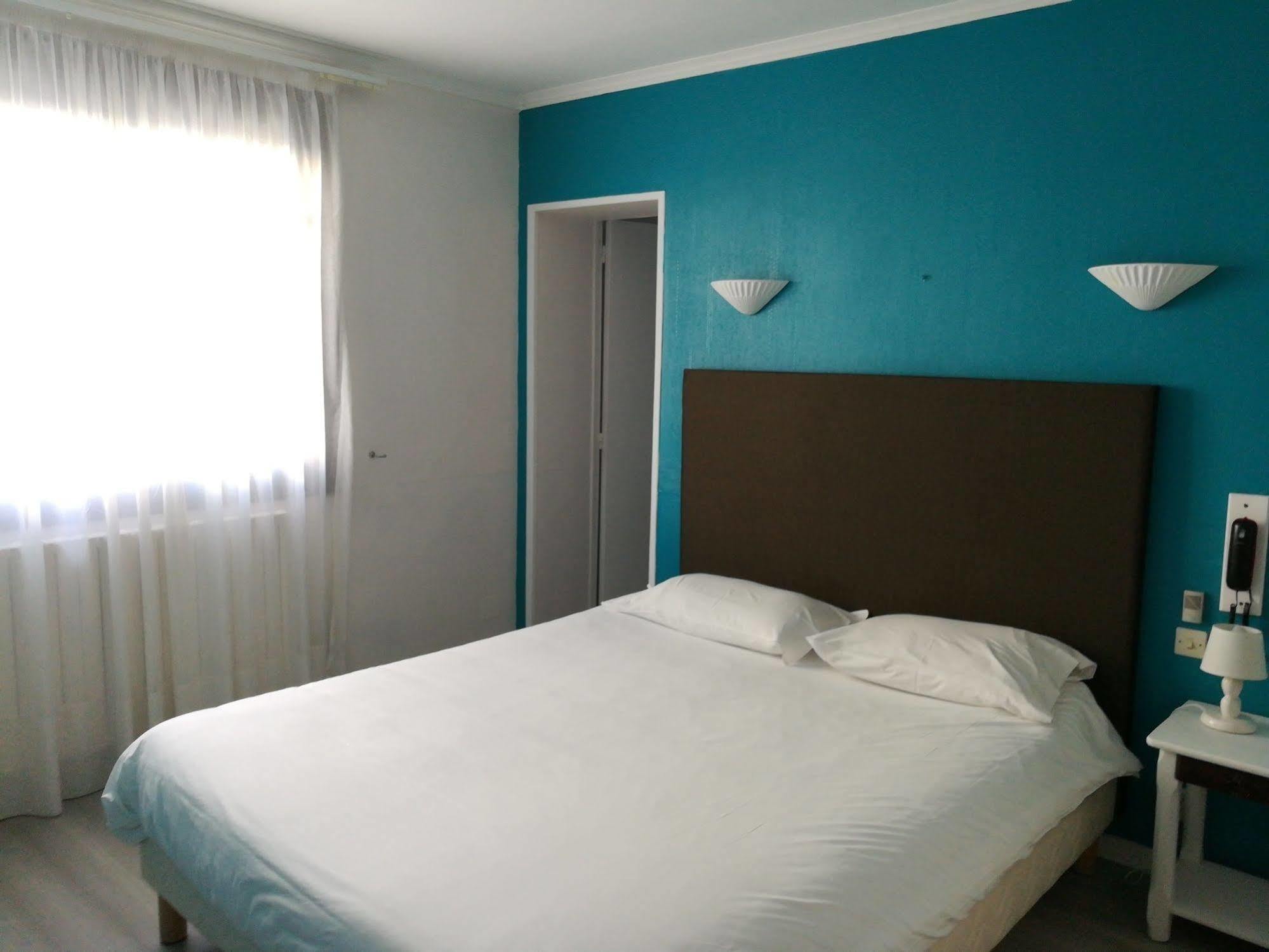 Contact Hotel Du Relais Thouars Exterior foto